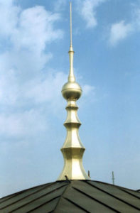 muennich_Museum_Dessau_Vergoldete-Turmspitze_400x608px_eigentlich-zu-klein